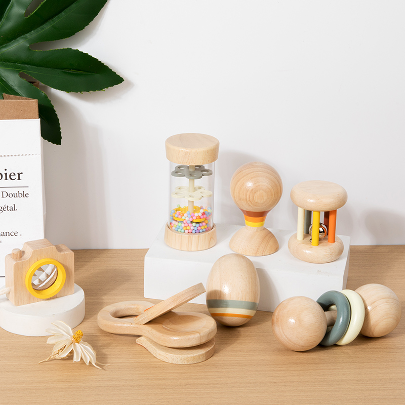 Giocattoli in legno Montessori - Baby Rattle Toy Set recensione e prezzo