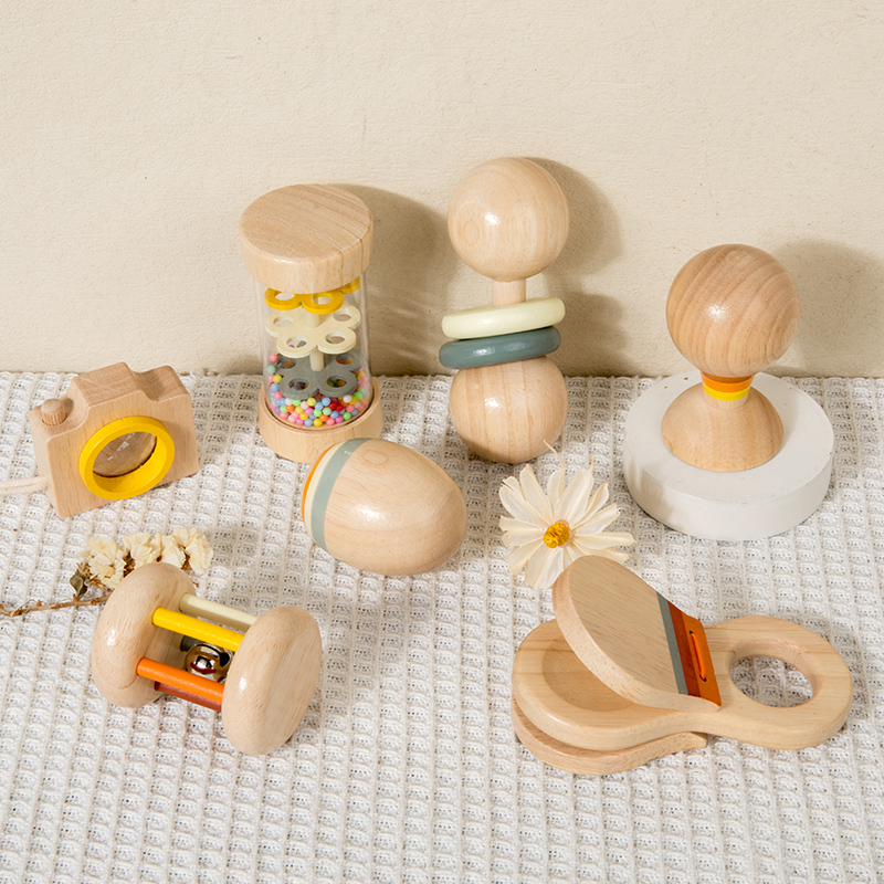 Giocattoli in legno Montessori - Baby Rattle Toy Set recensione e prezzo